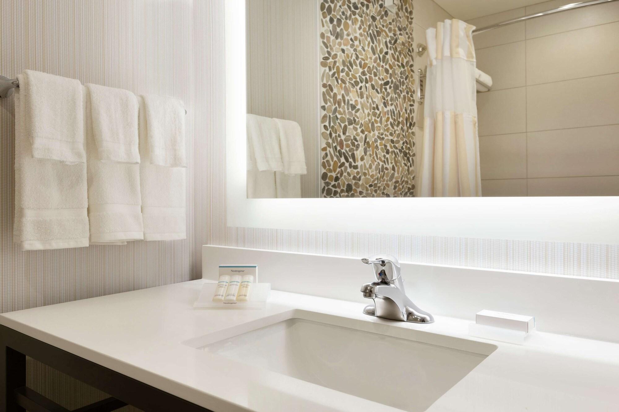 Hilton Garden Inn Pittsburgh Airport South-Robinson Mall Robinson Township Buitenkant foto