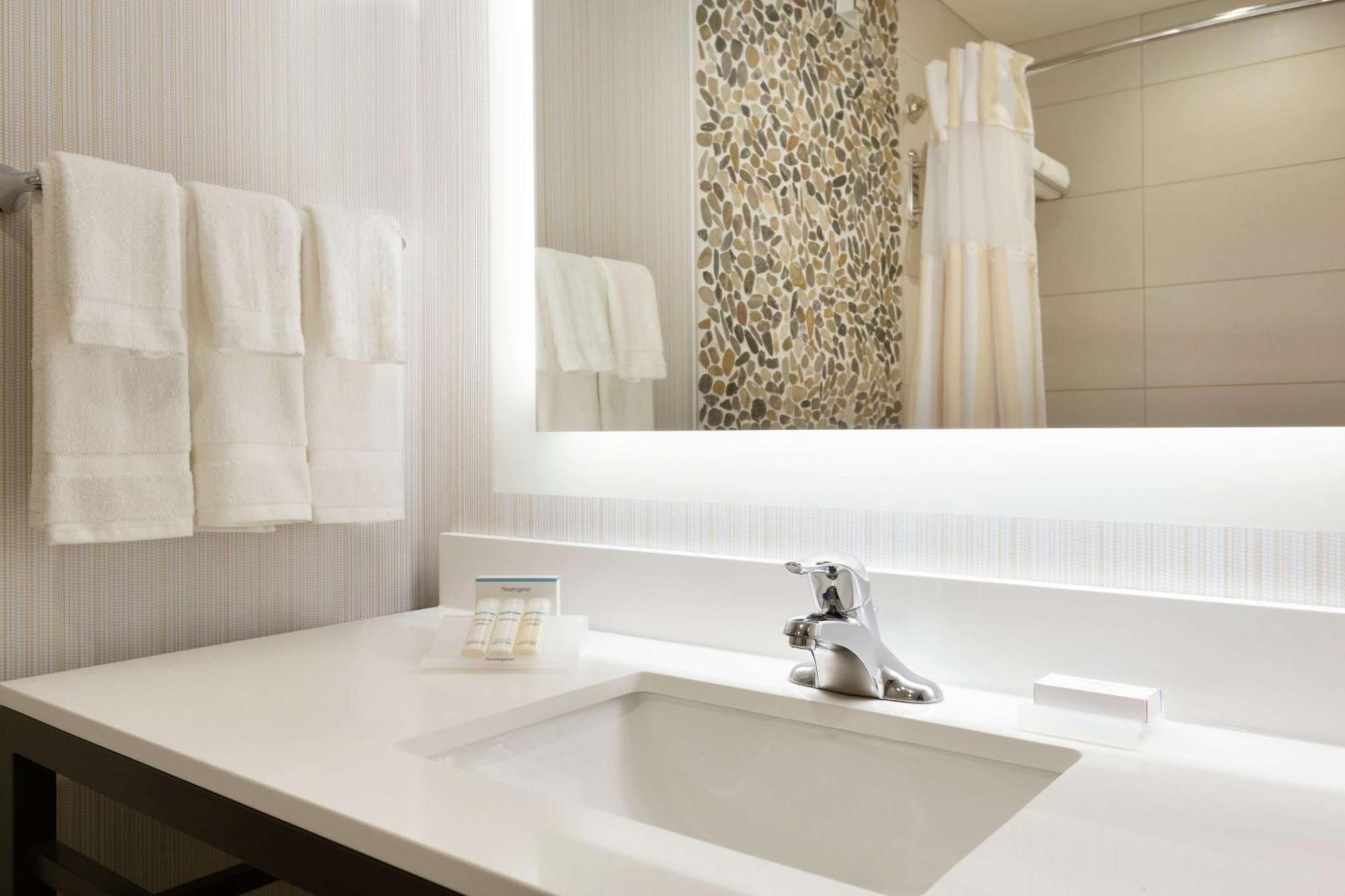 Hilton Garden Inn Pittsburgh Airport South-Robinson Mall Robinson Township Buitenkant foto