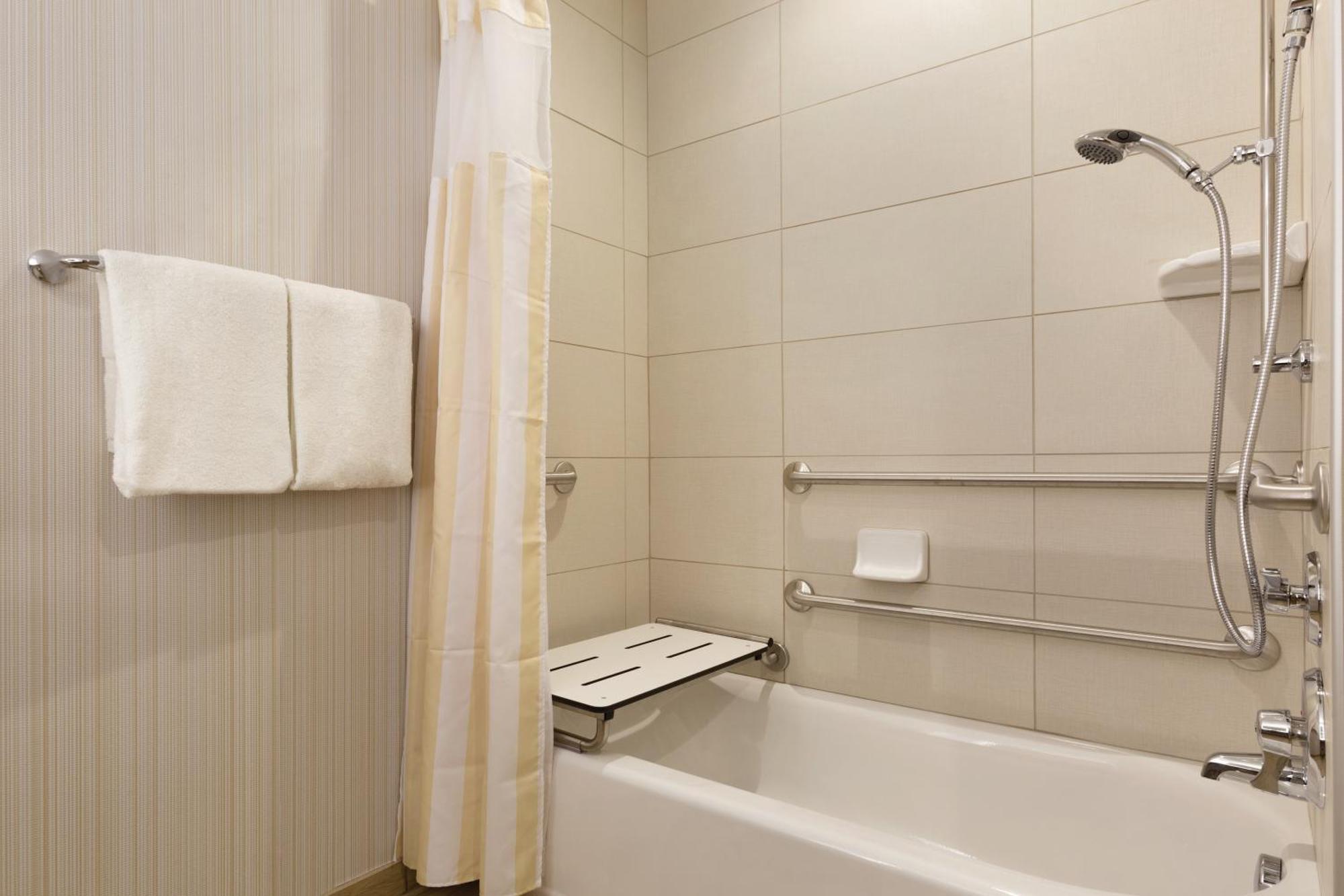 Hilton Garden Inn Pittsburgh Airport South-Robinson Mall Robinson Township Buitenkant foto